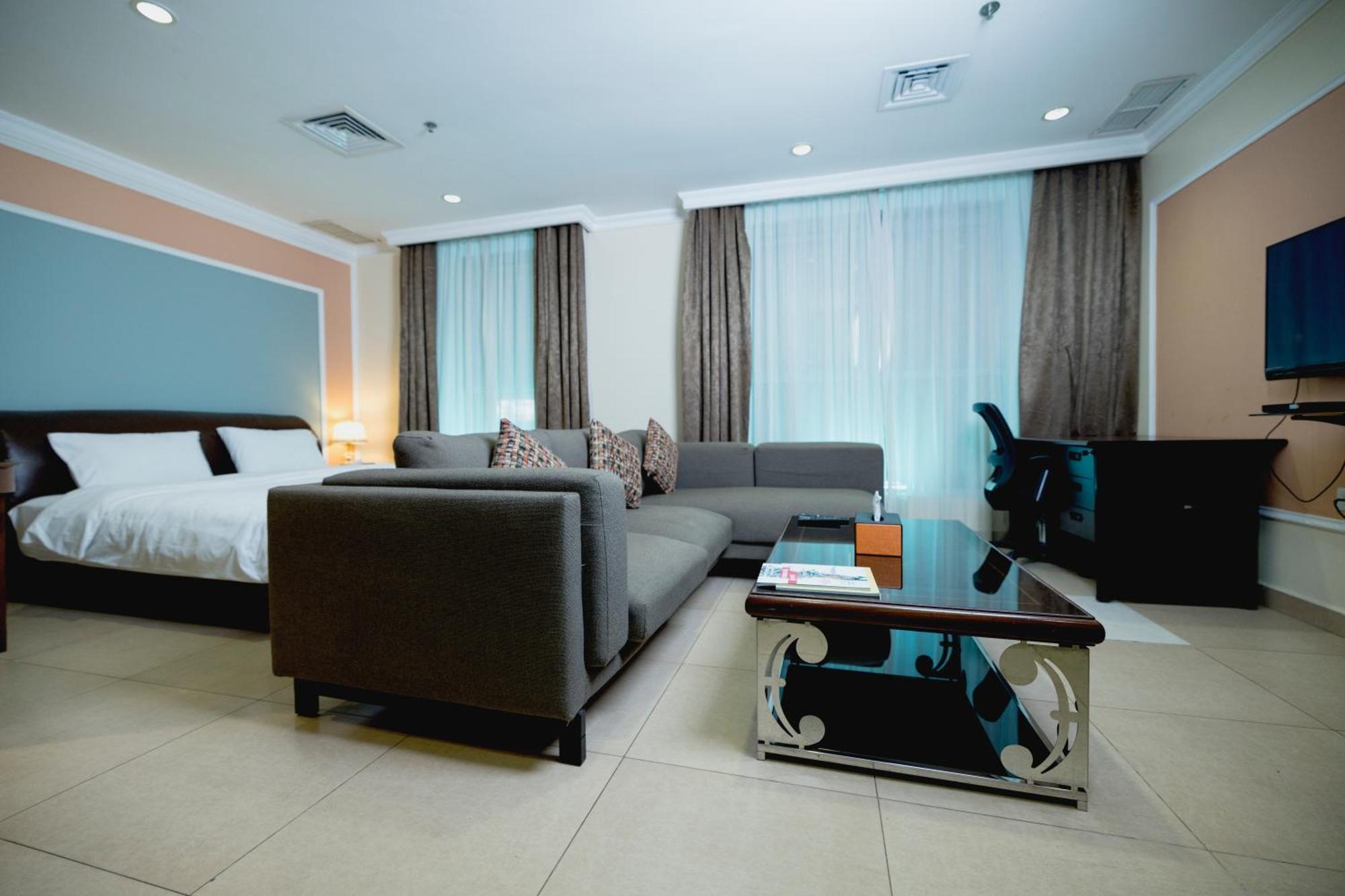 Laguna Hotel Suites Kuwait City Exterior foto